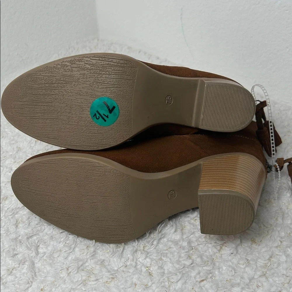 Hush Puppies Ingrid Bootie Size 7.5‎ new no box